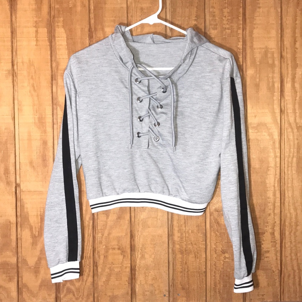 ❤️Light gray cropped top tie up top